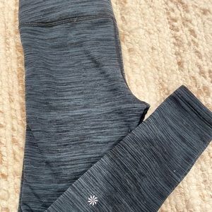 Tethered grey leggings